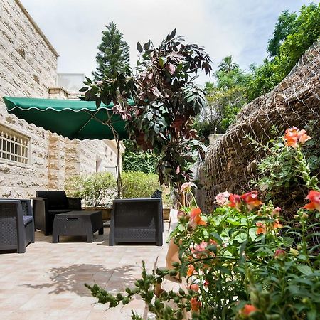 Casa De Aharon Apartments Haifa Bagian luar foto