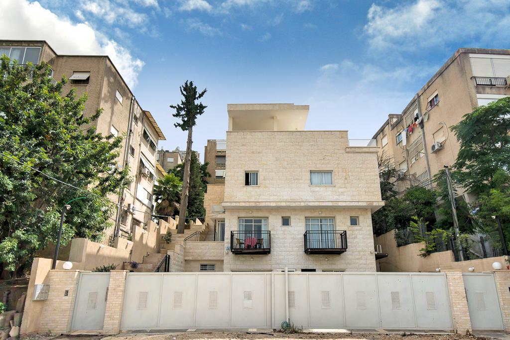 Casa De Aharon Apartments Haifa Bagian luar foto