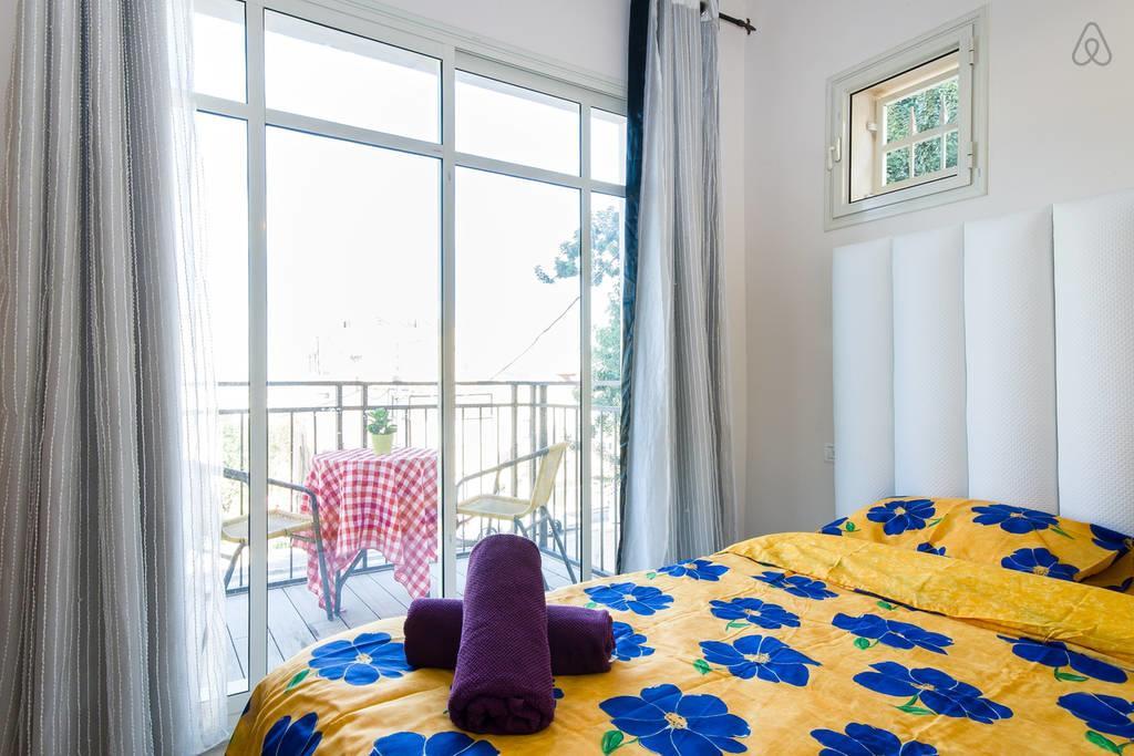 Casa De Aharon Apartments Haifa Bagian luar foto