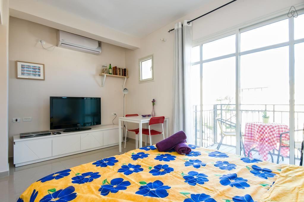 Casa De Aharon Apartments Haifa Bagian luar foto