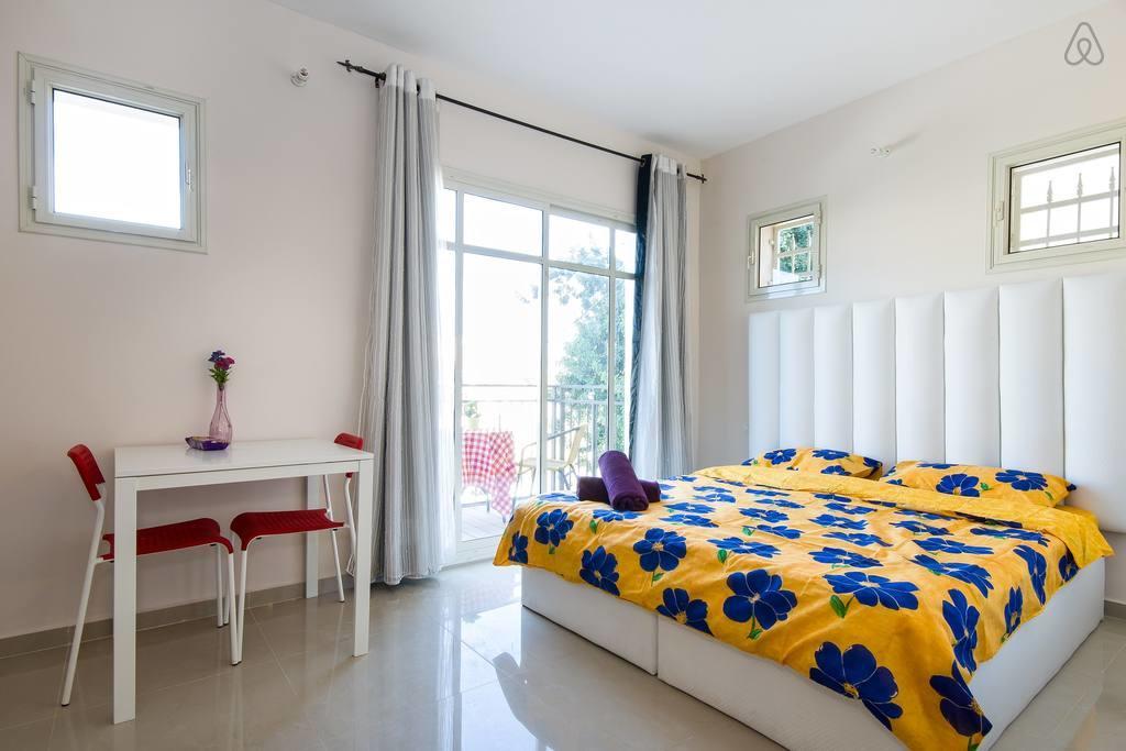 Casa De Aharon Apartments Haifa Bagian luar foto