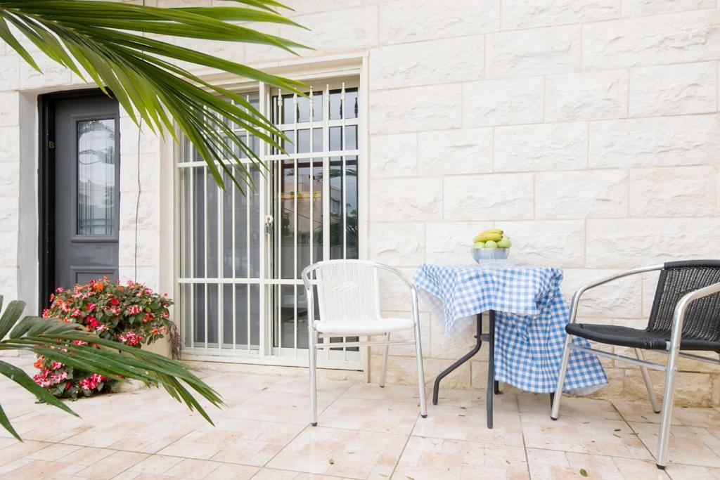 Casa De Aharon Apartments Haifa Bagian luar foto