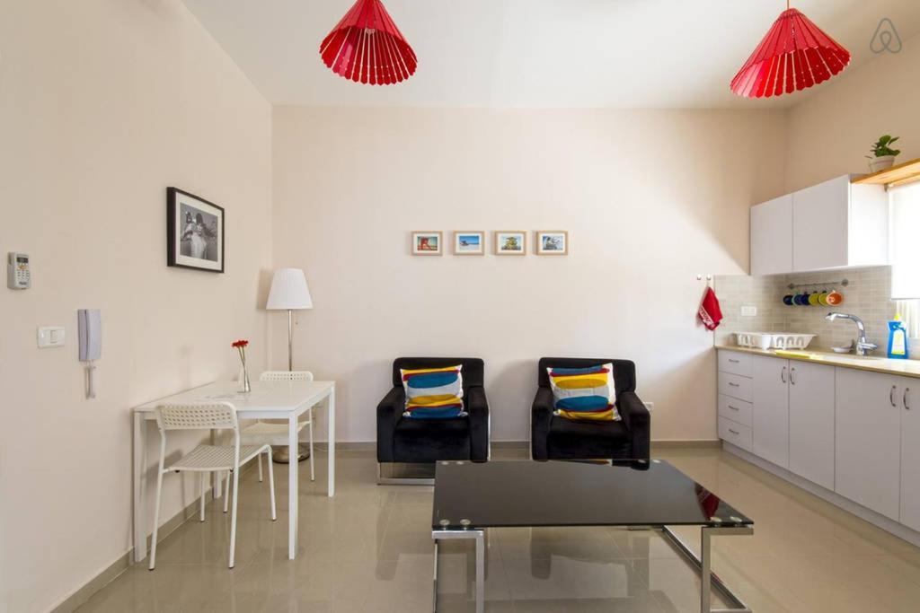 Casa De Aharon Apartments Haifa Bagian luar foto