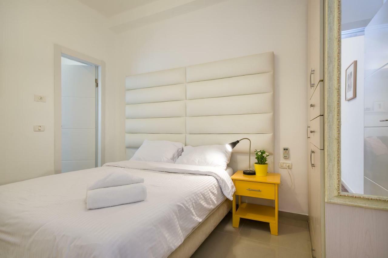 Casa De Aharon Apartments Haifa Bagian luar foto